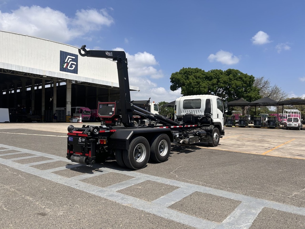 EQUIPO DE GANCHO FERRARI LIFT — TELESCÓPICO 8 TON
